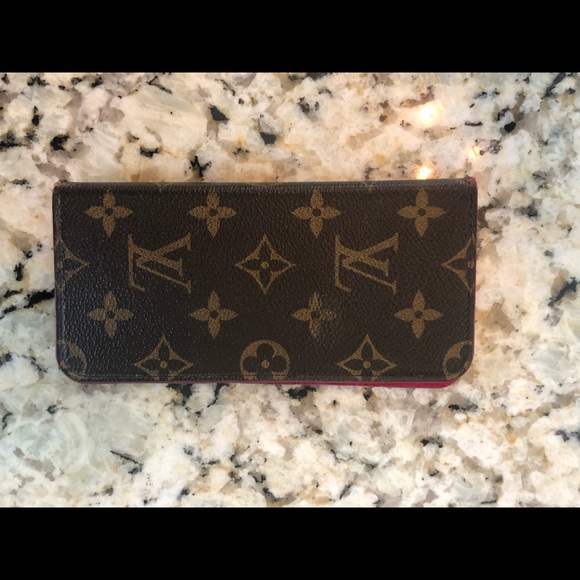 Louis Vuitton iPhone 8 Case - Picture 2 of 3